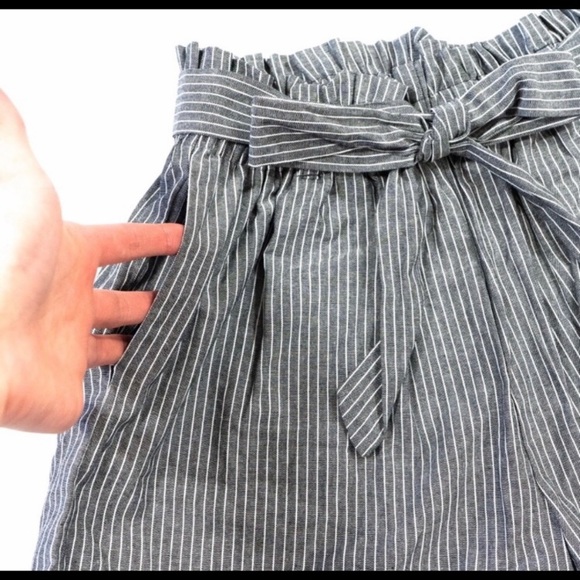 Olivia High-Waisted Paper Bag Shorts - Picture 2 of 4